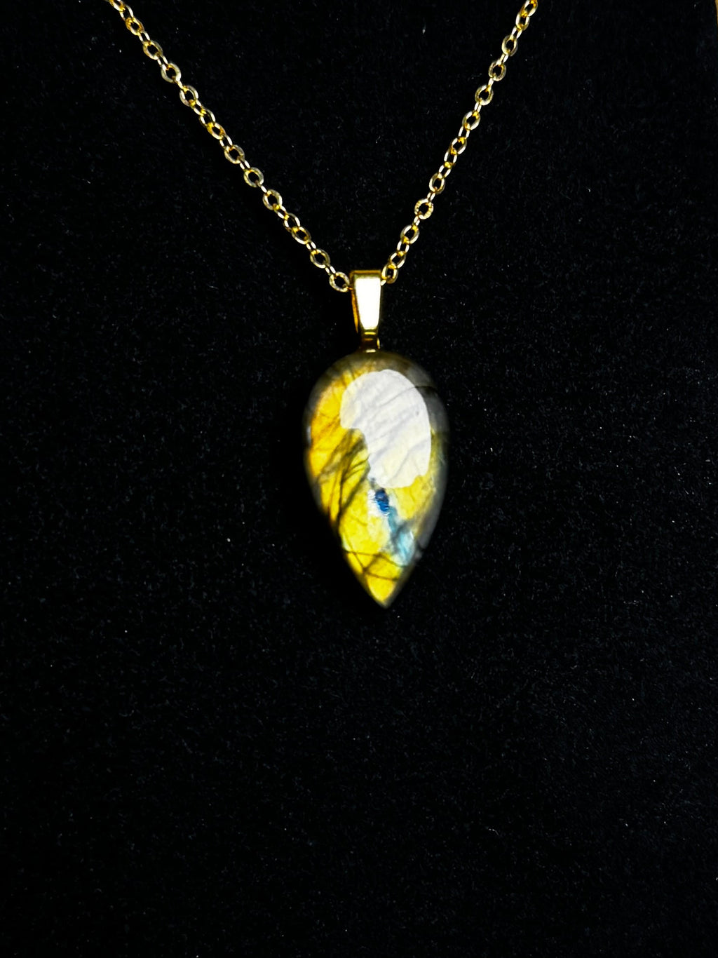 The Sunburst Stone – Golden Yellow Labradorite Necklace