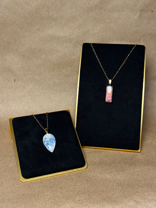 The Bloom Stone – Pink Peach Labradorite Necklace