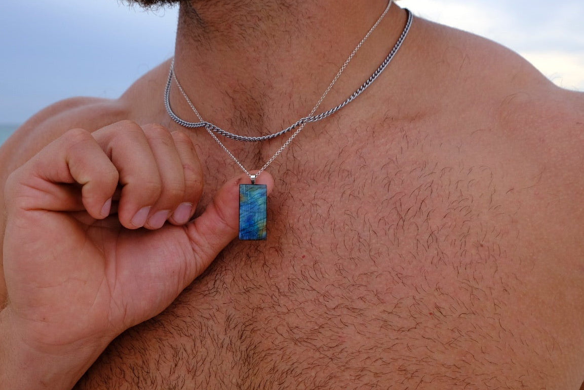 The Electric Horizon Stone – Silver Labradorite Necklace