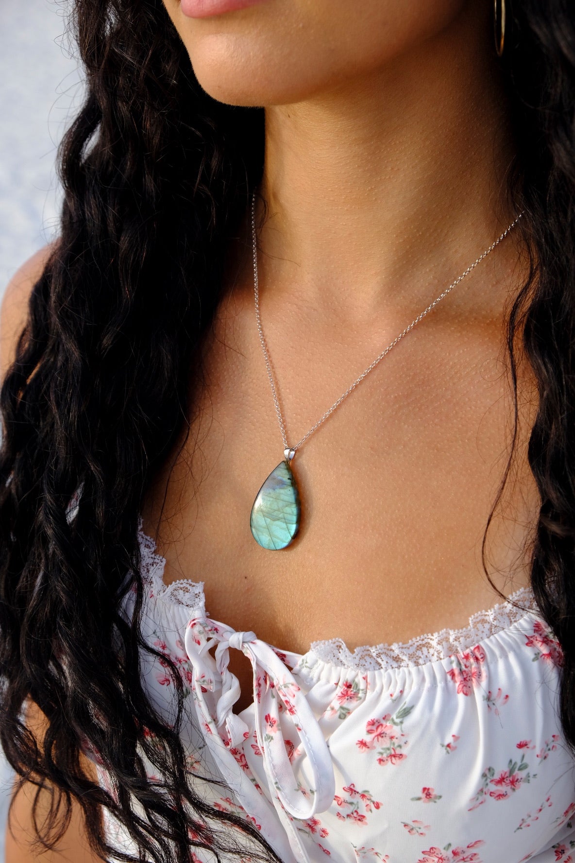 The Arctic Bloom Stone – Silver Labradorite Necklace