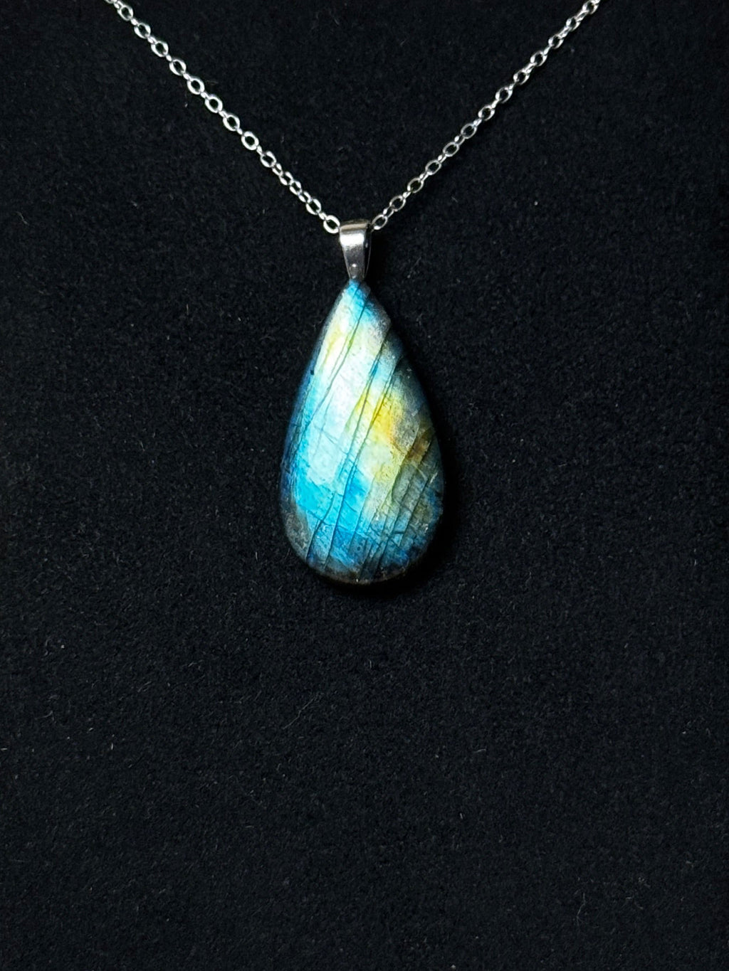 The Guiding Star Stone – Blue Gold Labradorite Necklace