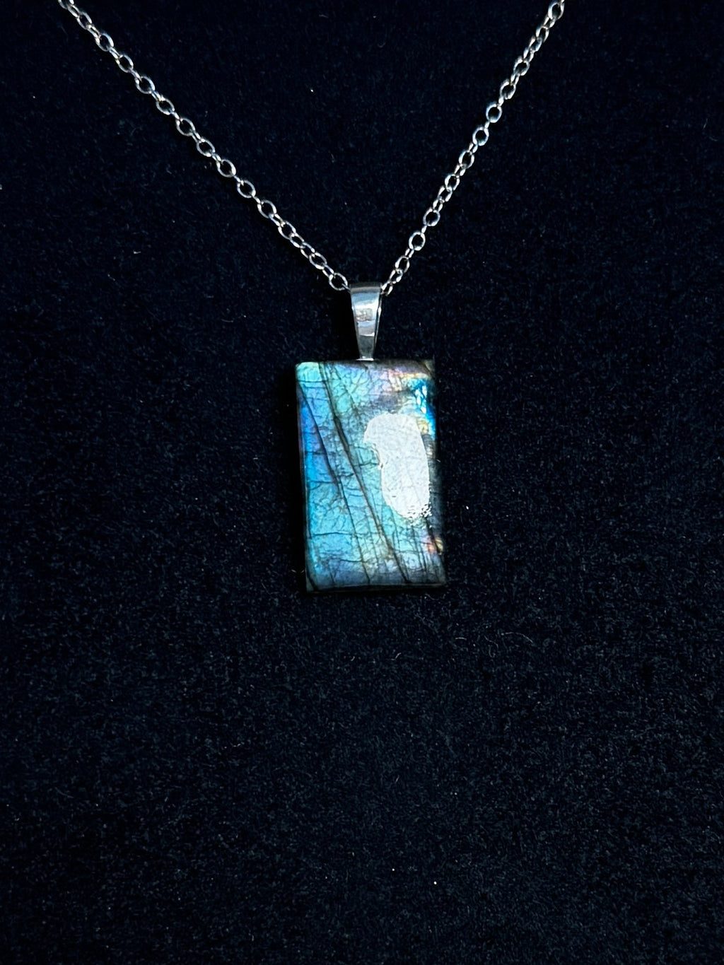 The Glass Tide Stone – Silver Labradorite Necklace