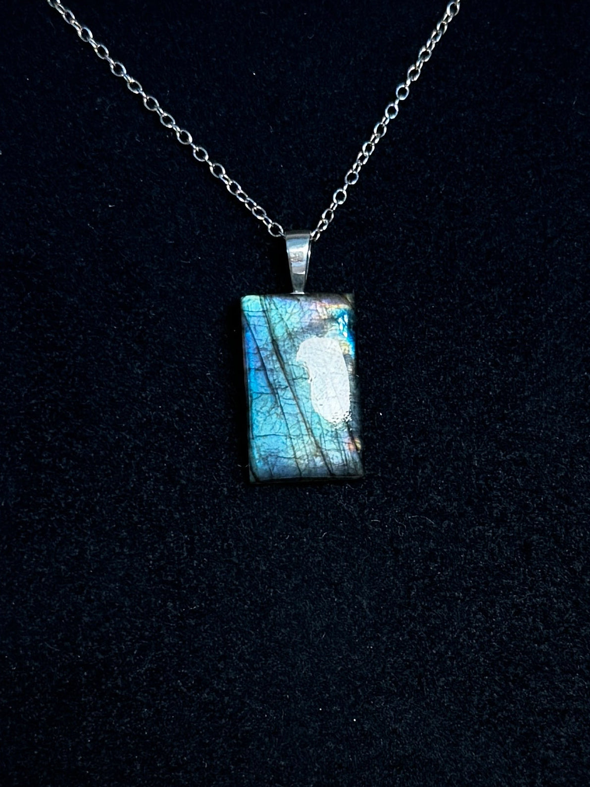 The Glass Tide Stone – Silver Labradorite Necklace