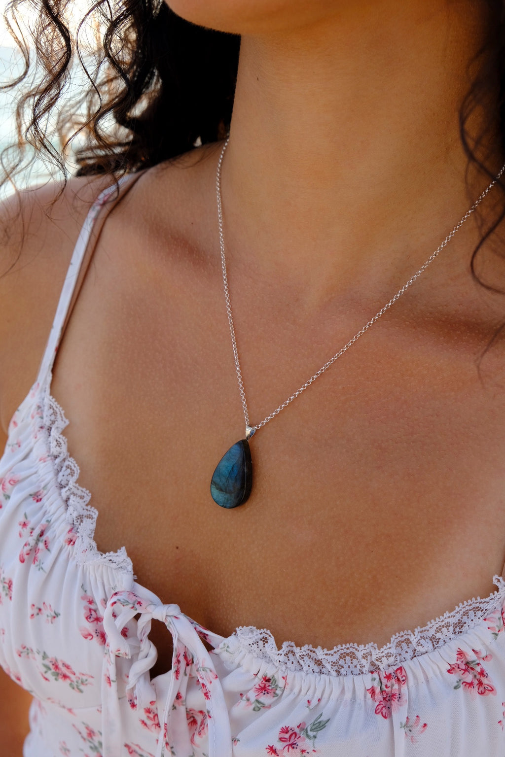 The Lagoon Stone – Teal Aqua Labradorite Necklace