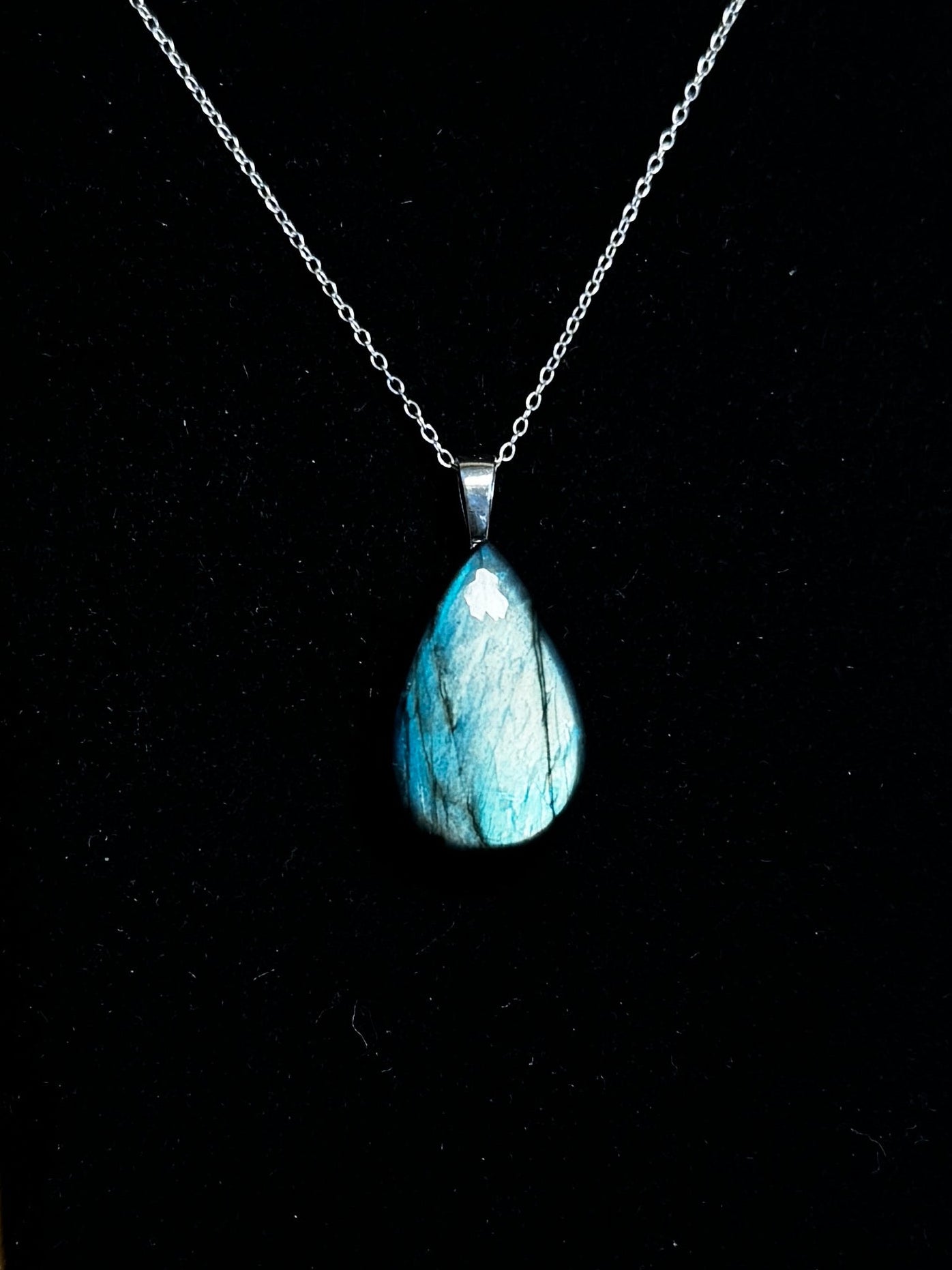 The Oasis Stone – Aqua Teal Labradorite Necklace