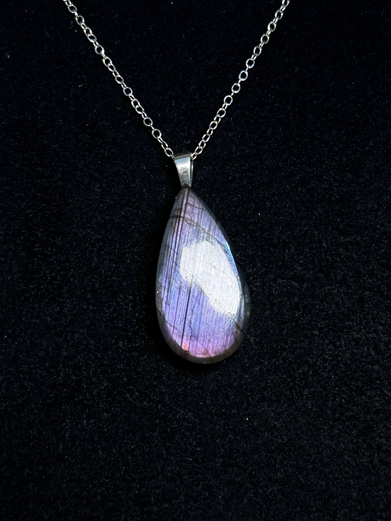 The Violet Stone – Silver Labradorite Necklace
