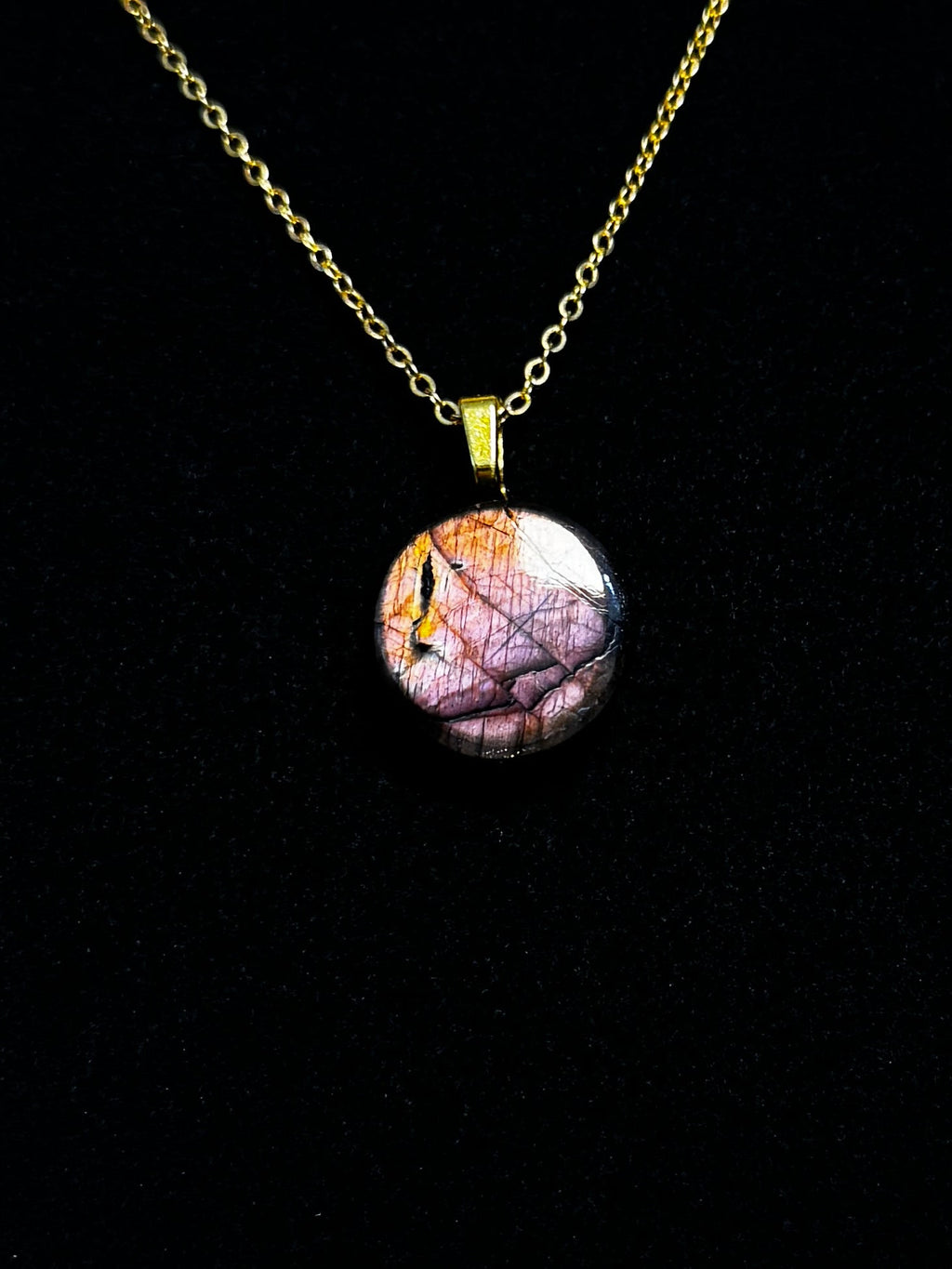 The Petal Flame Stone – Pink Gold Labradorite Necklace