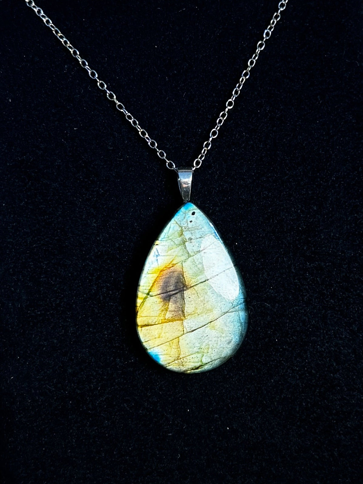 The Beacon Tide Stone – Silver Labradorite Necklace