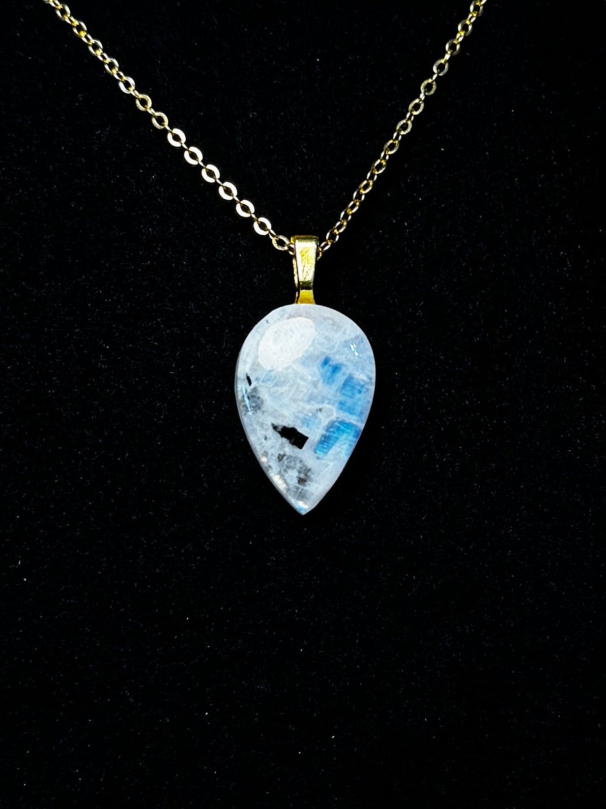 The Moonlit Tide Stone – Rainbow Moonstone Necklace