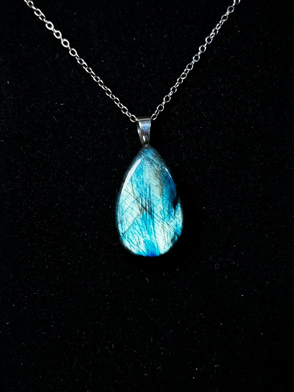 The Blue Ember Stone – Silver Labradorite Necklace