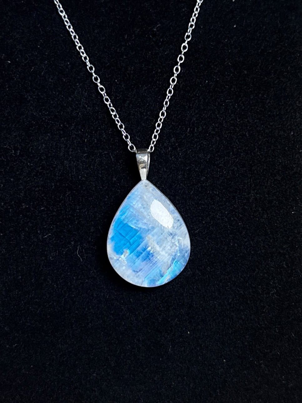 The Moonrise Stone – Rainbow Moonstone Necklace
