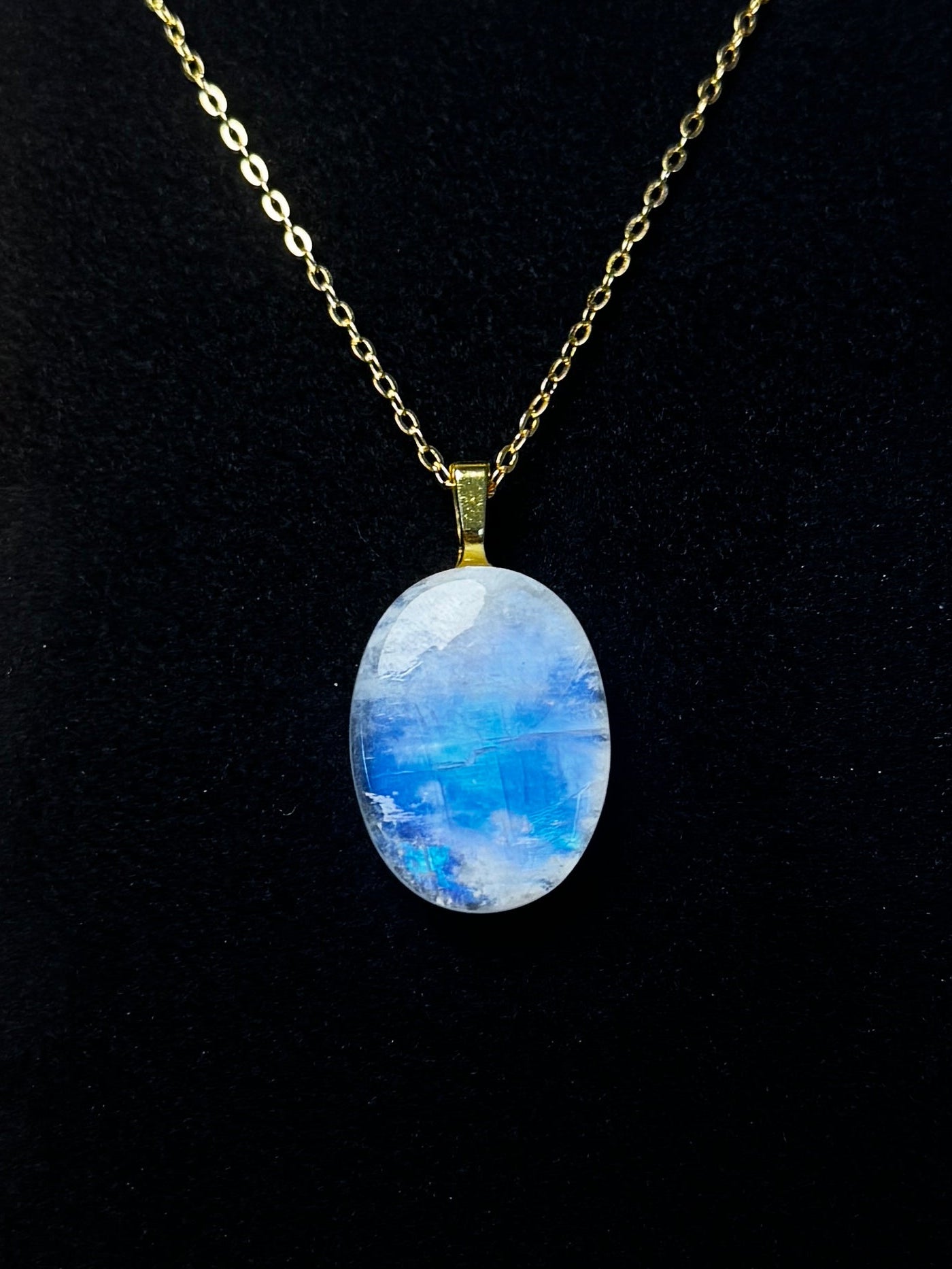 The Blue Aura Stone – Rainbow Moonstone Necklace