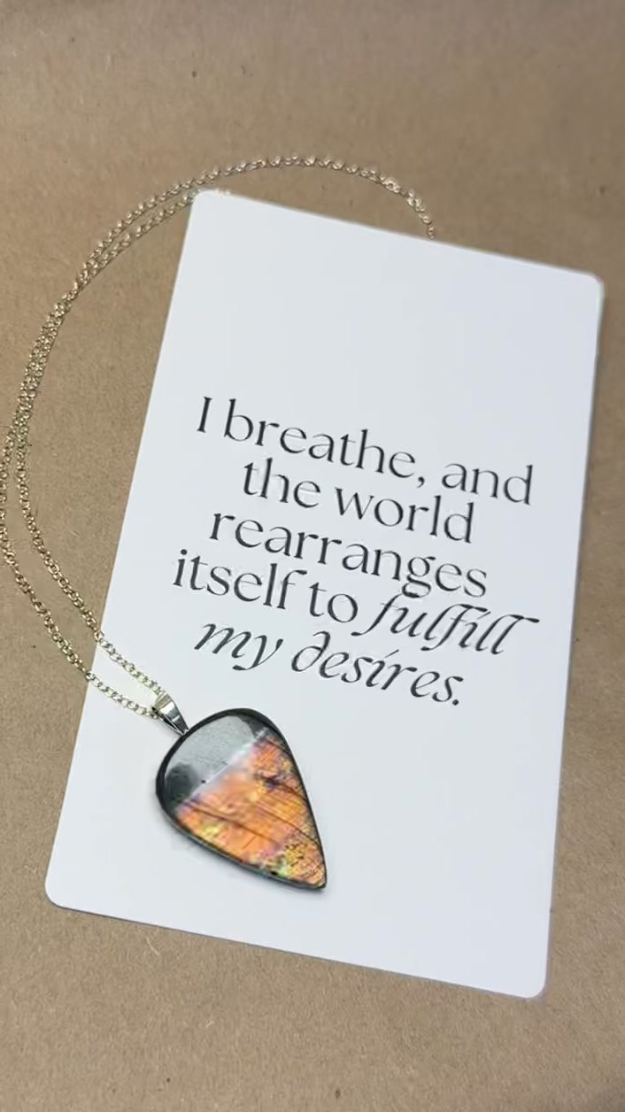 The Sunflare Stone – Silver Labradorite Necklace